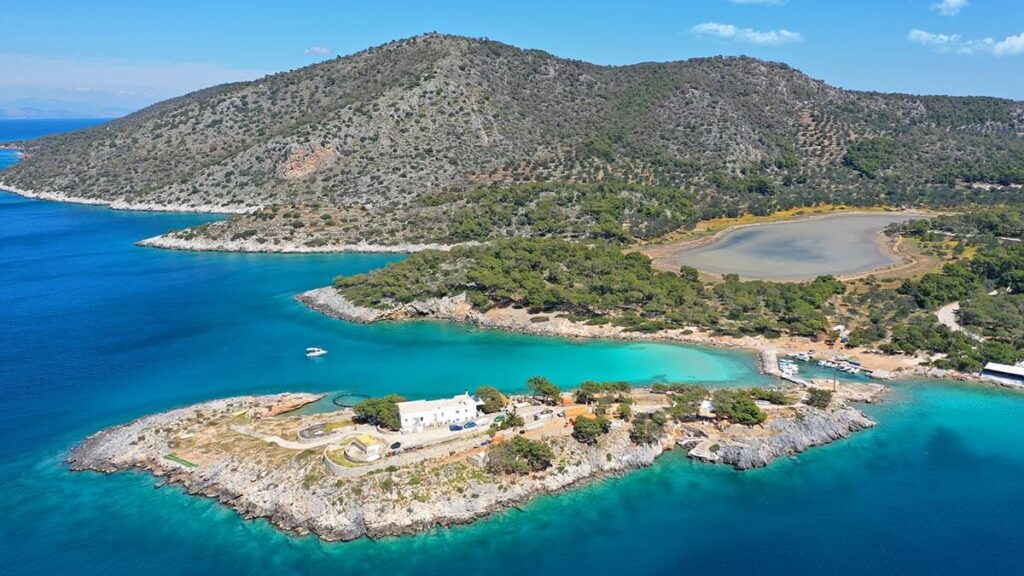 Παραλία Απόνησος, Αγκίστρι
