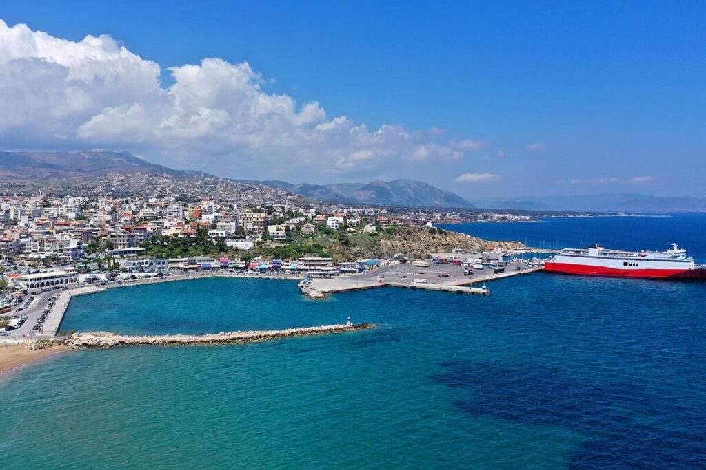 Κοντινά νησιά από τη Ραφήνα